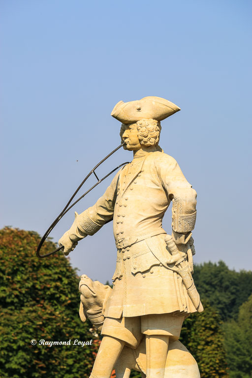 sculpture at moritzburg palace