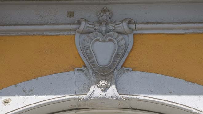 schloss augustusburg bruehl ornamente fensterboegen