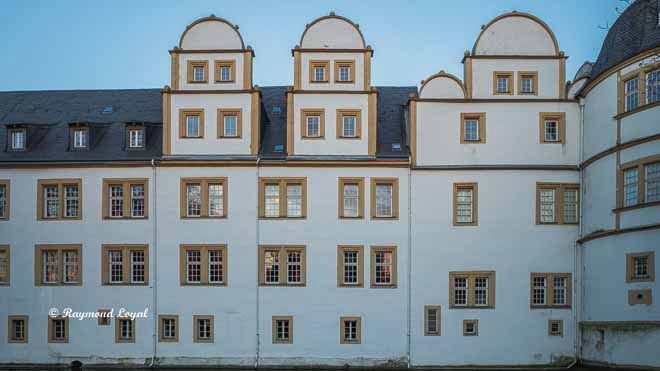 house koeln west wing neuhaus castle