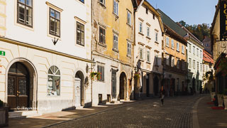 ljubljana old town image
