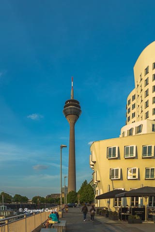 medienhafen duesseldorf gehry bauten