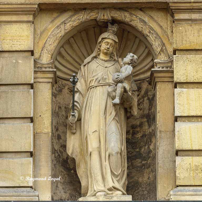 lembeck castle madonna figure