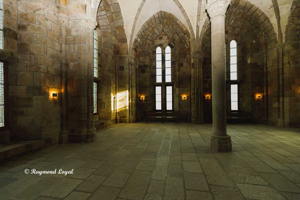 mont saint-michel knight hall