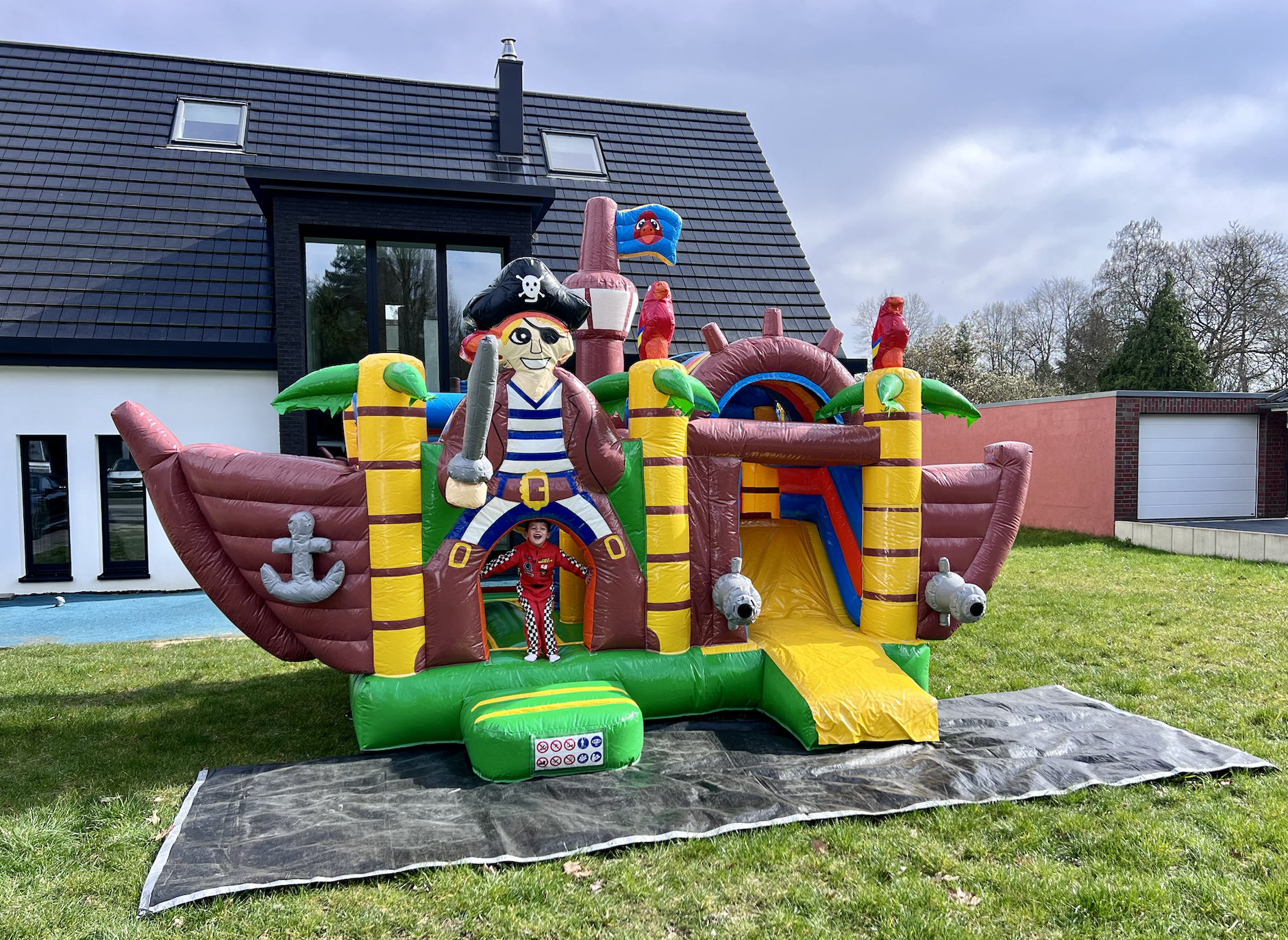 Piraten Hüpfburg mieten Mönchengladbach