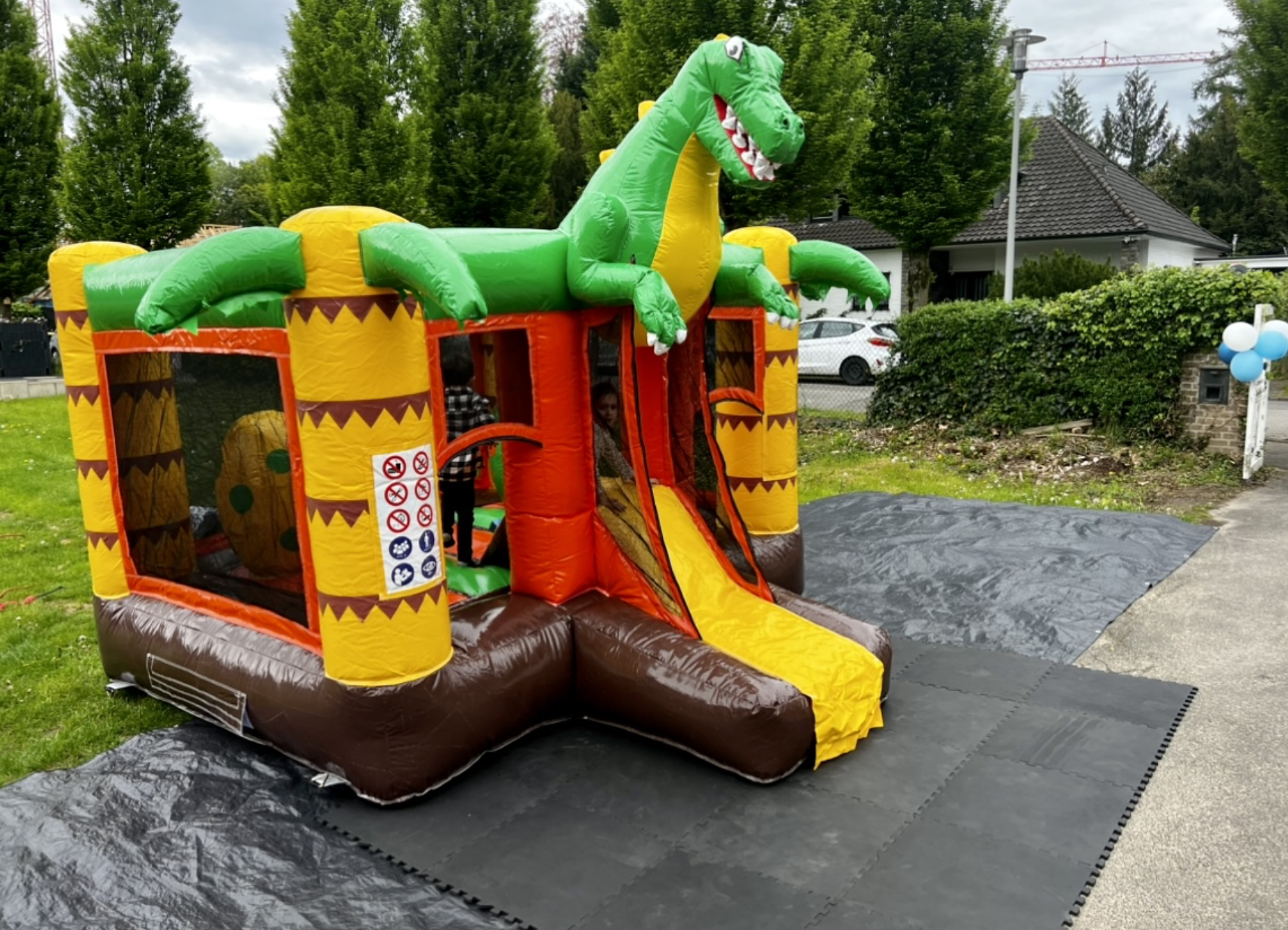 Hüpfburg mieten, Dino, Mönchengladbach