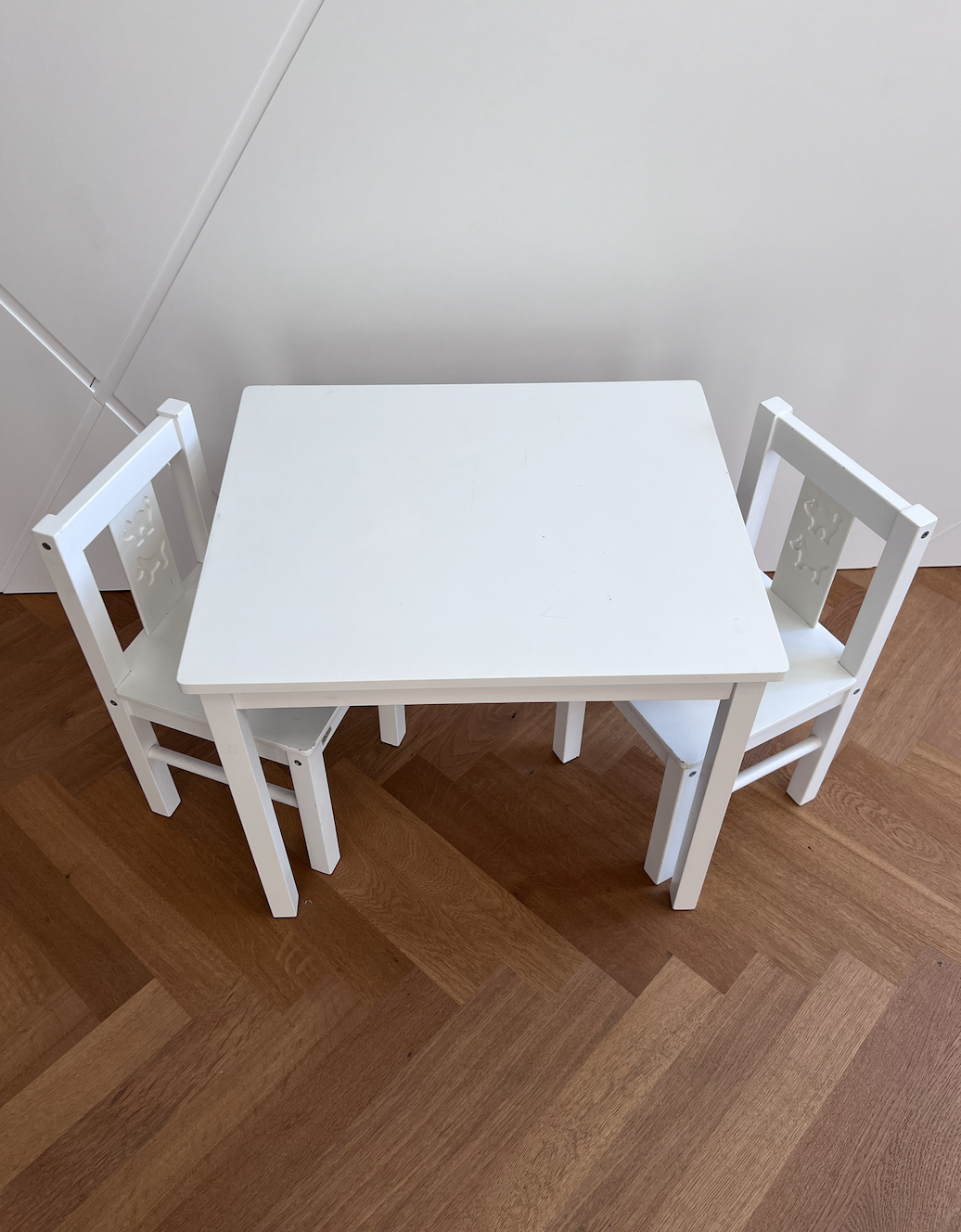 Kinder Tische und Stühle mieten