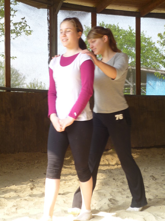 Augen zu - los gehts! Vertrauensübungen...