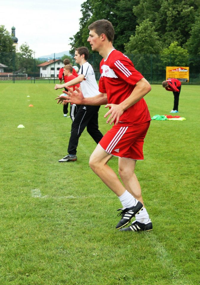 FUSSBALLTRAINING BEIM SC WALL