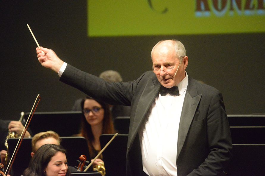 Foto: Zore - Dirigent Prof. Gerhard Kaufmann