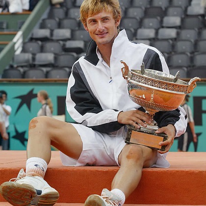 Juan Carlos Ferrero Donat (Onteniente, Valencia) tenista español que fue numero uno.