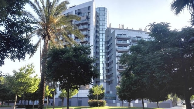 Edificio de la  zona nueva  del barrio de Campanar de la ciudad de Valencia, antigua pedanía.