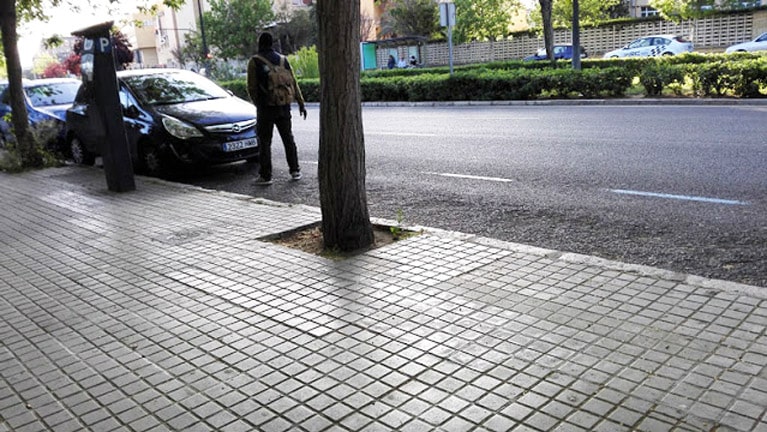 En enero de 2026, Valencia está experimentando un notable incremento en la presencia de "gorrillas" (aparcacoches ilegales) y, especialmente, un aumento de comportamientos agresivos y actos de vandalismo contra vehículos en diversas zonas de la ciudad.