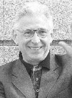 Ramón Pelegero  Sanchís, más conocido como Raimon,  nació en la calle Blanca de Xàtiva (Valencia) el 2 de diciembre de 1940. Cantautor en lengua valenciana, hace más de 50 años que es autor de emblemáticas canciones como Al  Vent-Al viento". 