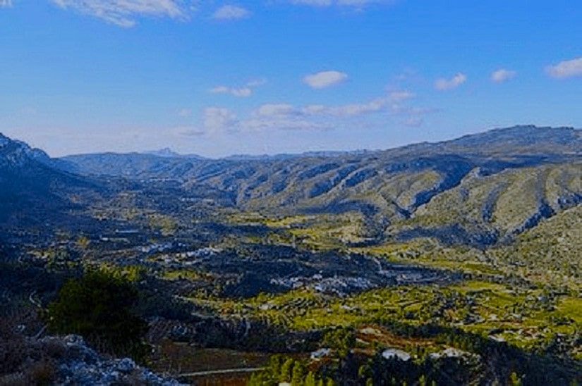 La Marina Baja y la Hoya de Alcoy son dos comarcas situadas en la provincia de Alicante, en la Comunidad Valenciana, España.
