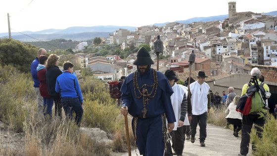 El peregrinaje, de cerca de setenta kilómetros, se hace en dos jornadas: la primera va desde les Useres, en l'Alcalatén, hasta Sant Joan, y la segunda recorre el camino inverso.