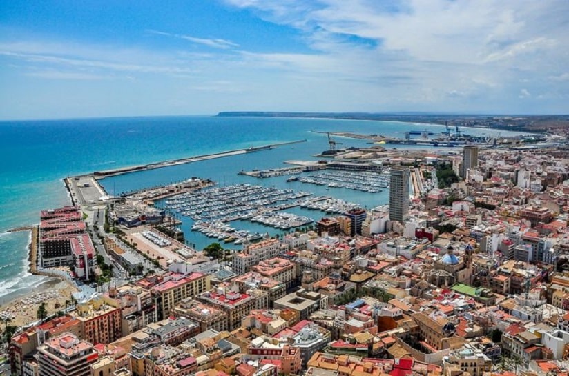 Ciudad de Alicante y puerto "la mejor tierra del mundo".