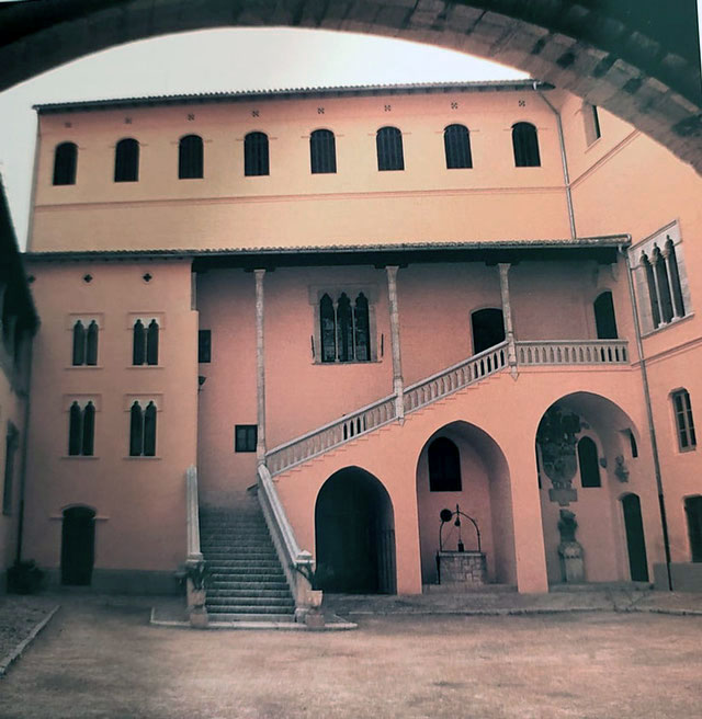 El Palacio Ducal de Gandía perteneciente a una de las familias más poderosas de Europa los ”Borgia” y la casa natalicia de San Francisco de Borja.