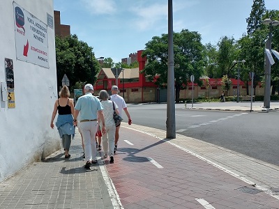 Punto negro en el carril bici "La Plata-Waksman".