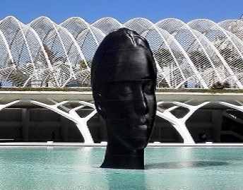 La mujer en su  diversidad:  La exposición de Jaume Plensa en la Ciudad de la Artes y Ciencias. 