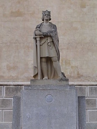 Alfonso III, nacido en Valencia en 1265. Era hijo mayor de Pedro III de Aragón y de su mujer Constanza de Sicilia, hija de Manfredo I de Sicilia. A la muerte de su padre heredó los territorios de la Corona de Aragón.