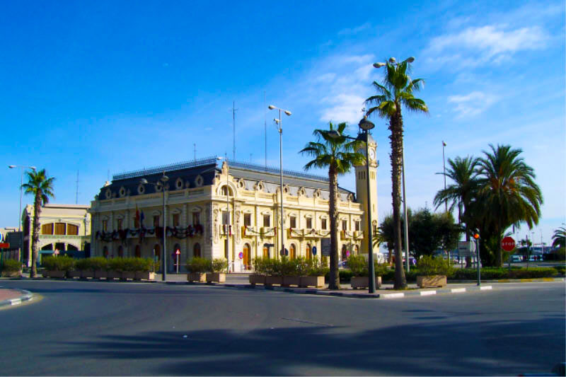 El edificio del Reloj del puerto del Valencia