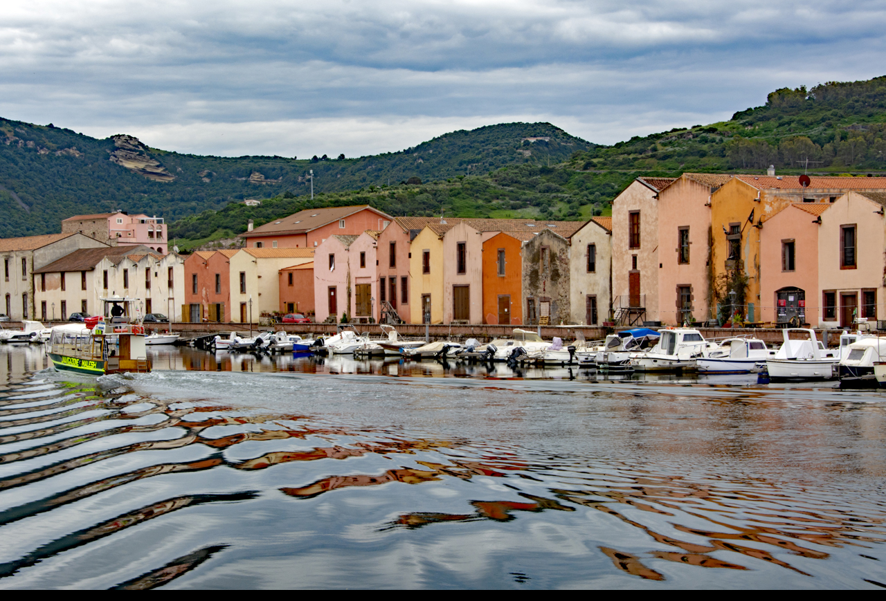 Bosa-ein buntes Städtchen-Sardinien 2023