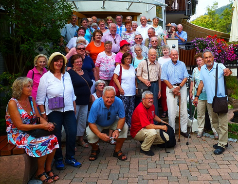 Ausflug der SHG - 2015 in den nördlichen Schwarzwald, in das schöne Bad Wildbad an der Enz. Hier wurde zum Baumwipfelpfad auf dem Sommerberg gewandert und der fast 40 Meter hohe Aussichtsturm mit seinem 1,250 Meter langem Baumwipfelpfad auch begangen.