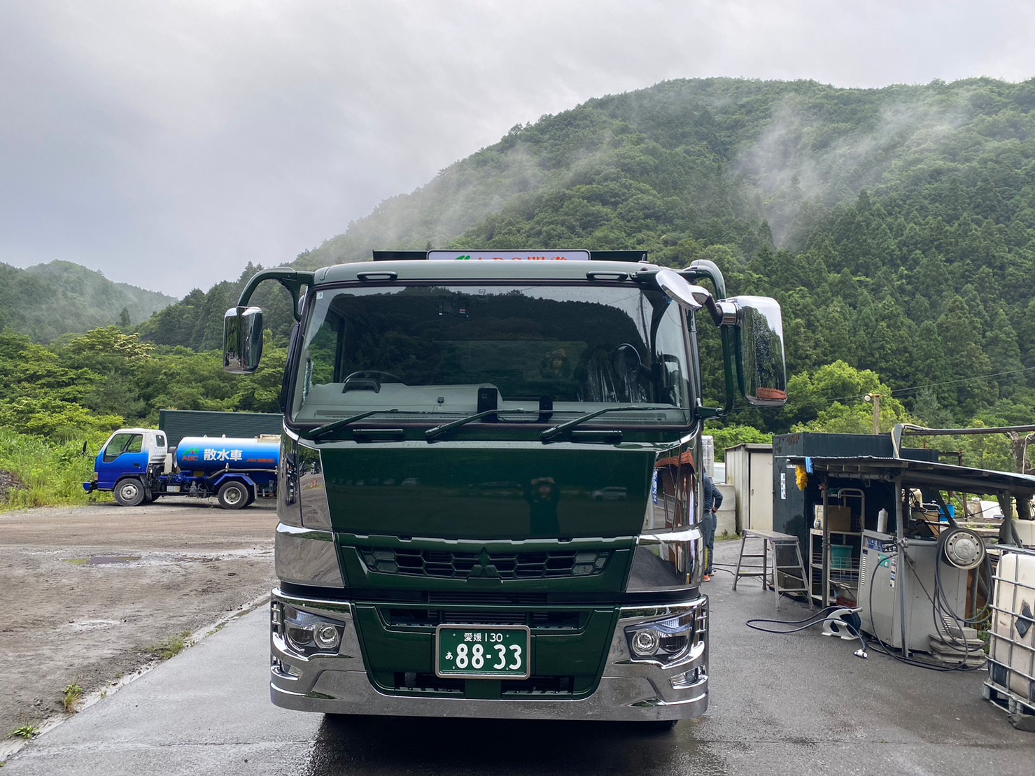 新しい10tダンプが納車されました♪