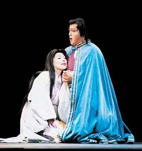 慈兵衛流門(ジェルモン)から真相を聞かされ、「もう一度2人で暮らそう」と、美穂麗多(ヴィオレッタ)の元に戻ってきた春普麗徒(アルフレード)。