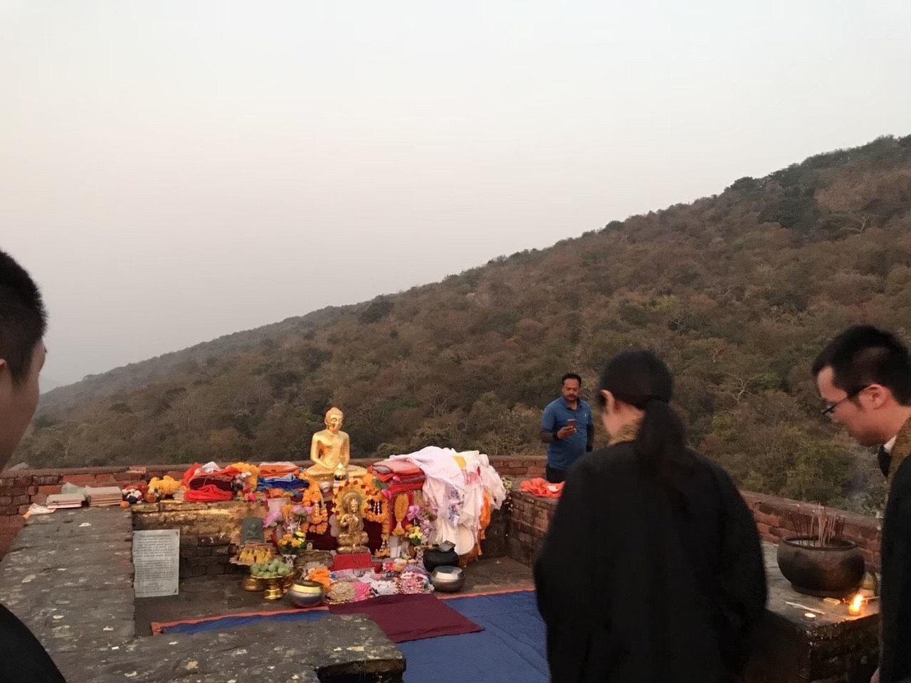 インド霊鷲山　浄土真宗の大事なお経が説かれた場所です