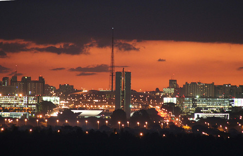 Anochecer en brasilia