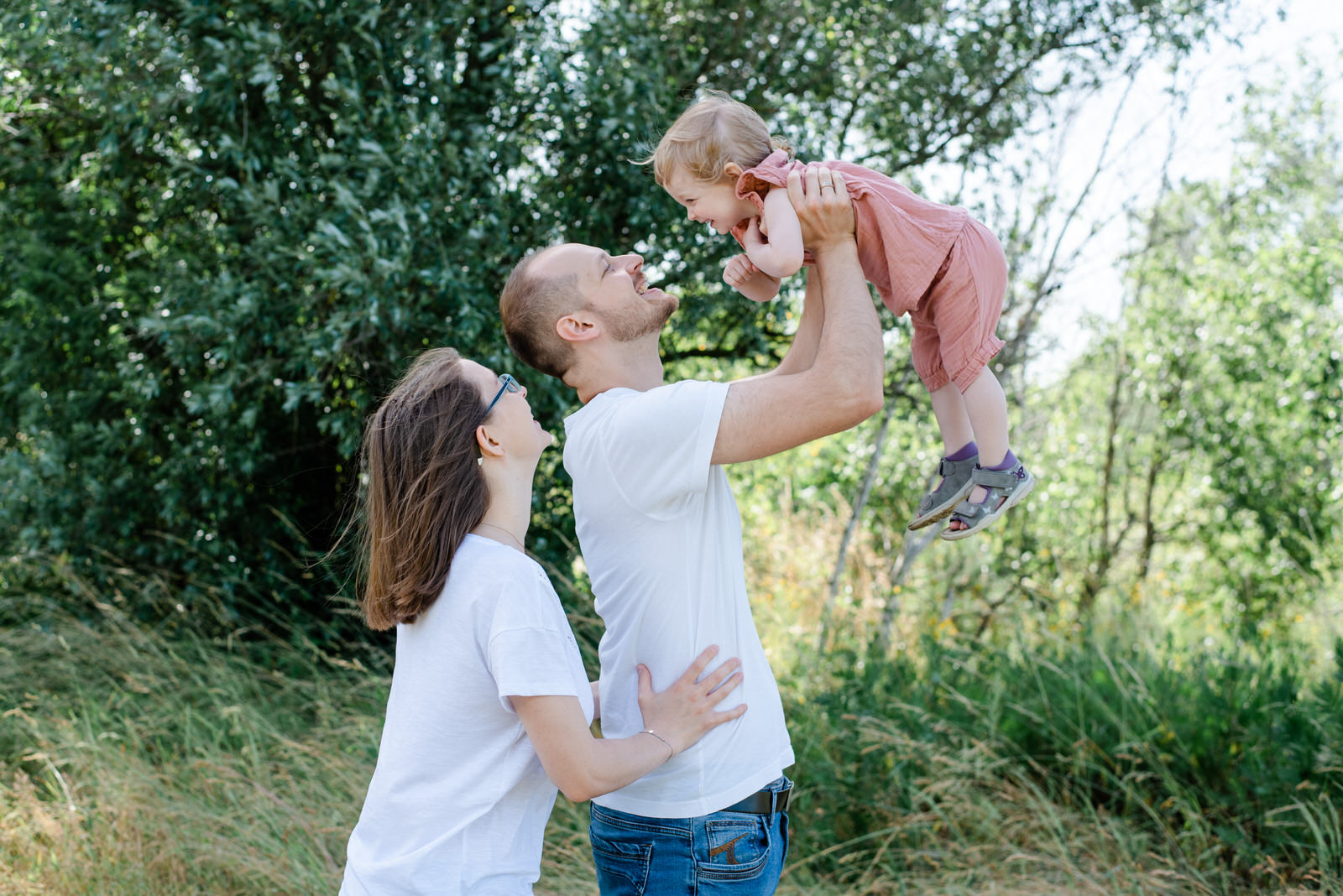 Lebendige Familienfotos in Leipzig, Markkleeberg und Borna, Familienfotograf