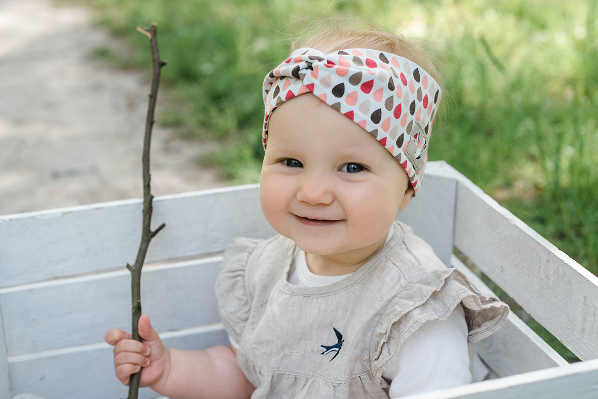 Zuckersüße und lebendige Kinderfotos in Leipzig - Natürliche Kinderfotografie im Freien