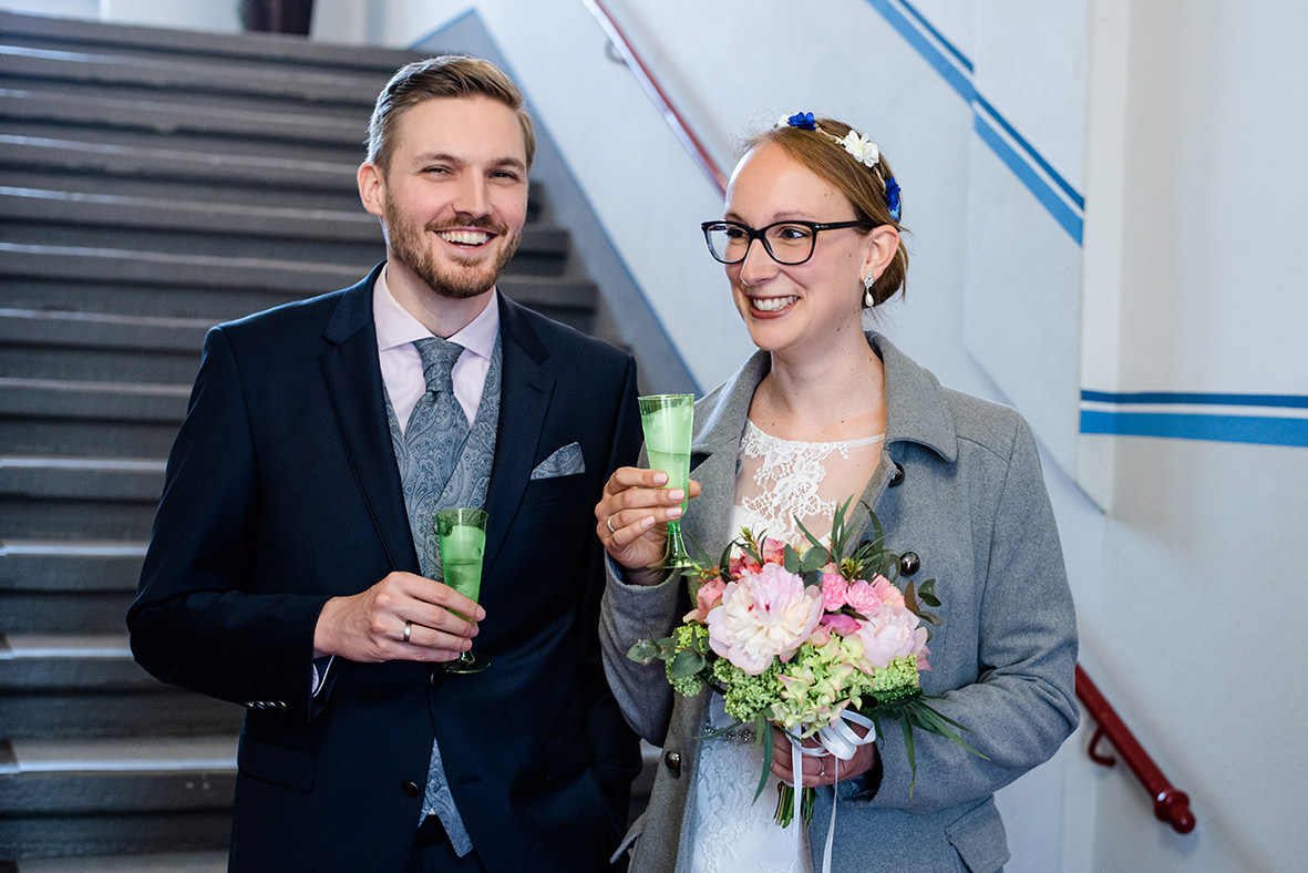 Hochzeit auf Schloss Schwarzenberg im Erzgebirge, Hochzeitsfotos im Regen, Hochzeitsfotograf im Erzgebirge und in Sachsen