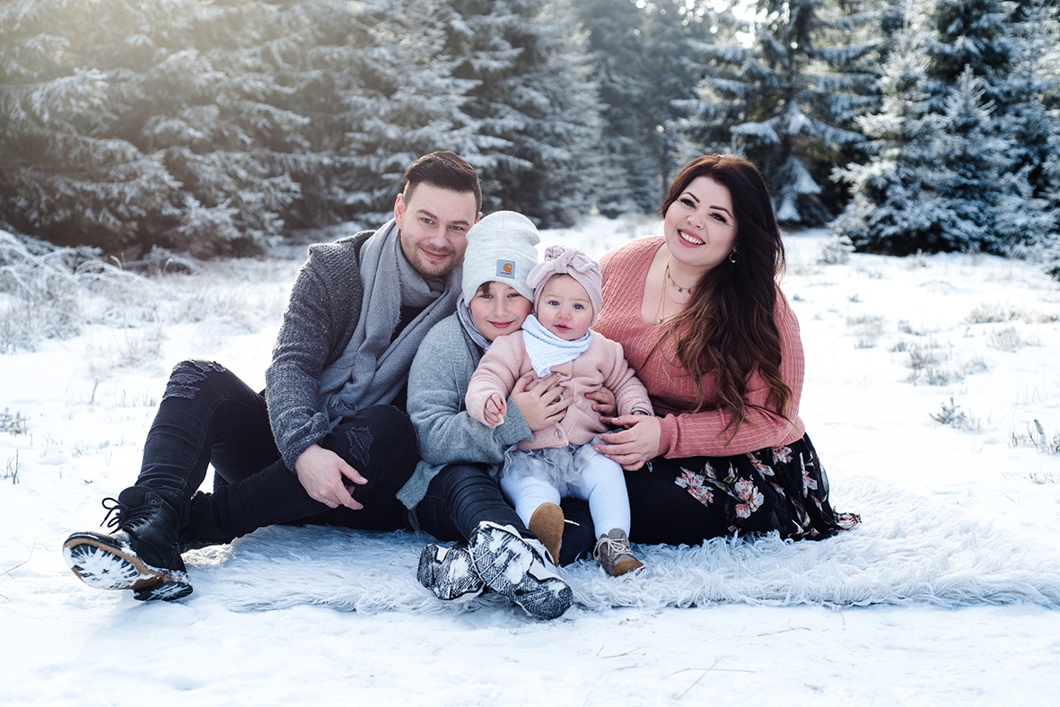 Familien Fotoshooting Leipzig, Familienfotos Leipzig, Fotoshooting im Schnee