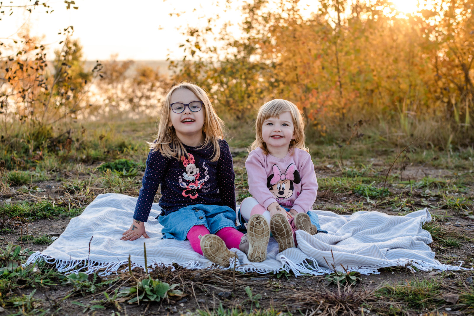 Outdoor Familien Fotoshooting in Leipzig, Familienfotos & Kinderfotos am See in Leipzig, Markkleeberg und Borna