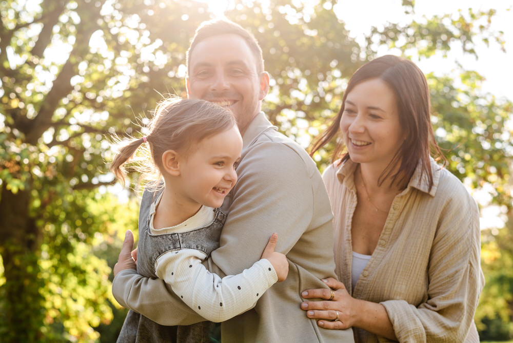 Familienfotos bei lebendigen Familien Fotoshooting in Leipzig, Borna, Markkleeberg, Umgebung und Leipziger Neuseenland