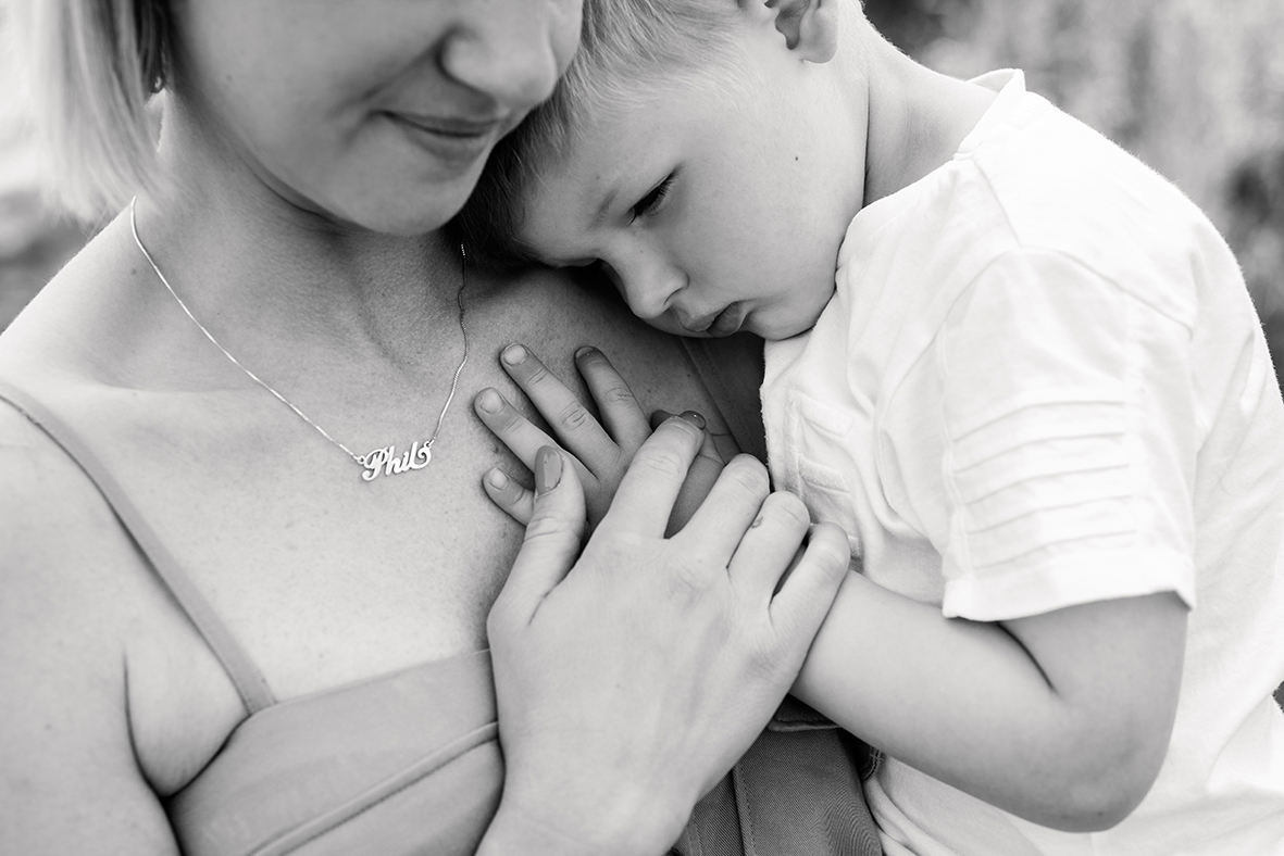 Natürliches lebendige Familienfotografie mit Familienfotos & Kinderfotos in und um Leipzig, Familien Fotohooting in Leipzig, Markkleeberg und Borna 