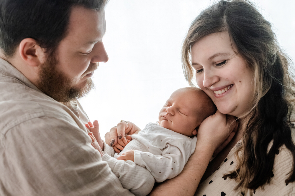 Neugeborenenfotos in Leipzig – natürliche Babyfotografie in den ersten Lebenstagen