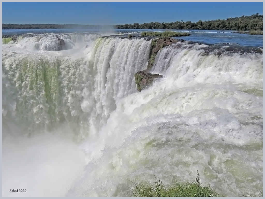 Blick in den Garganta del Diabolo/Iguazu