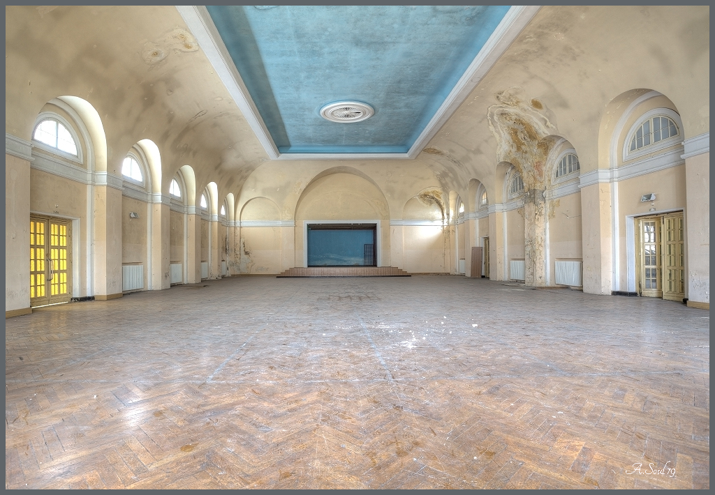 Leerer Theatersaal