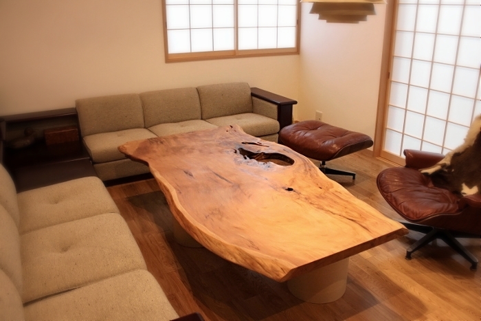 屋久杉一枚板のセンターテーブル(横浜市 T様邸)