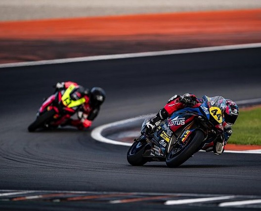 Un cierre de temporada de ensueño para Adrián Rodriguez, nuestro piloto de motociclismo