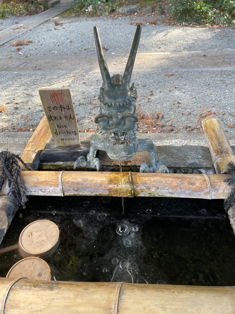 手水のお水、凍ってる❗️