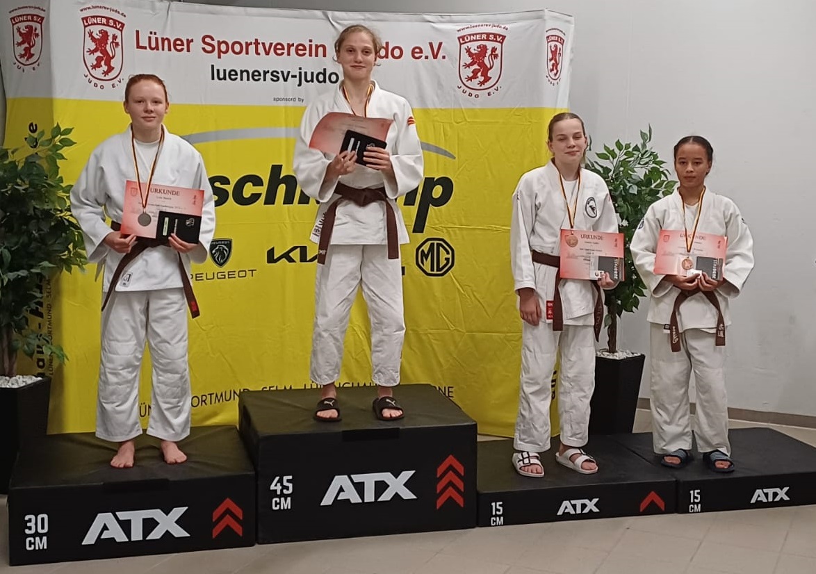 Lena Busiek wird Zweite beim Landessichtungsturnier in Lünen