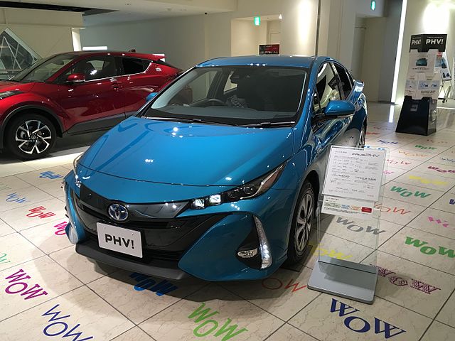 photo by Turbo-myu-z －Toyota prius phv2017(2017)