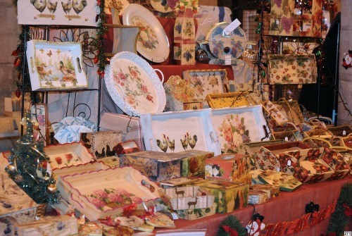 Stand bois décoré de Tita