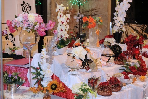 Compositions Florales artificielles, senteurs et Parfums de Maison présentés par Monique