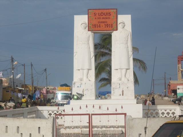 monument aux morts de St Louis du Sénégal * guerre 14-18