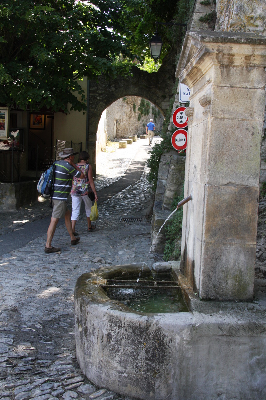 Bild: Fontaine in Vaison-la-Romaine